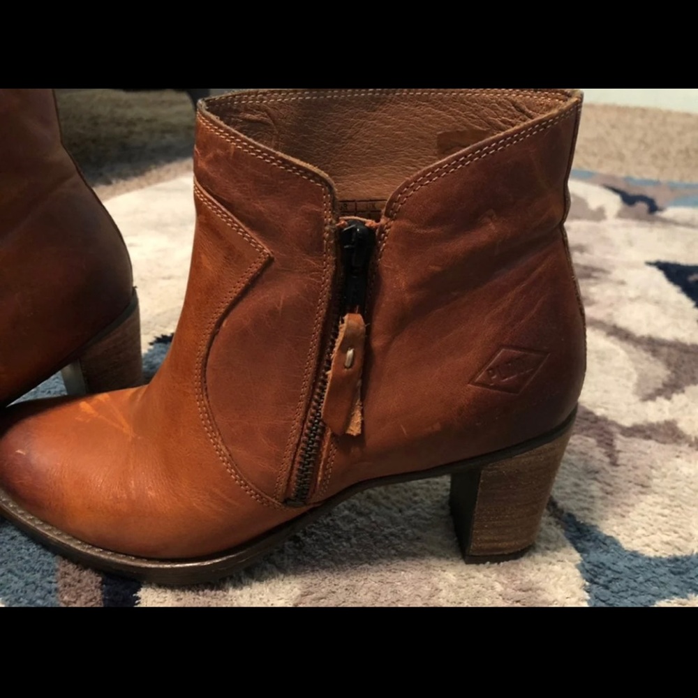 Palladium boots size 7